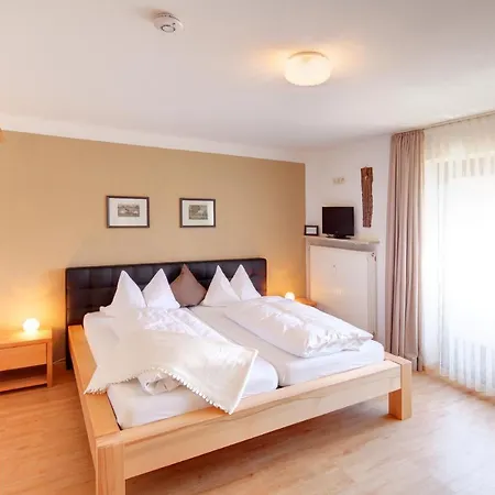 Haus Schmoelz Allgaeu Apartment *